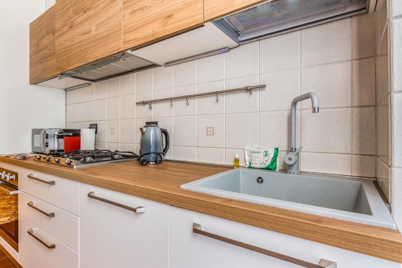 Appartamento Ampio Zona Moscova Con Due Terrazzi Milano